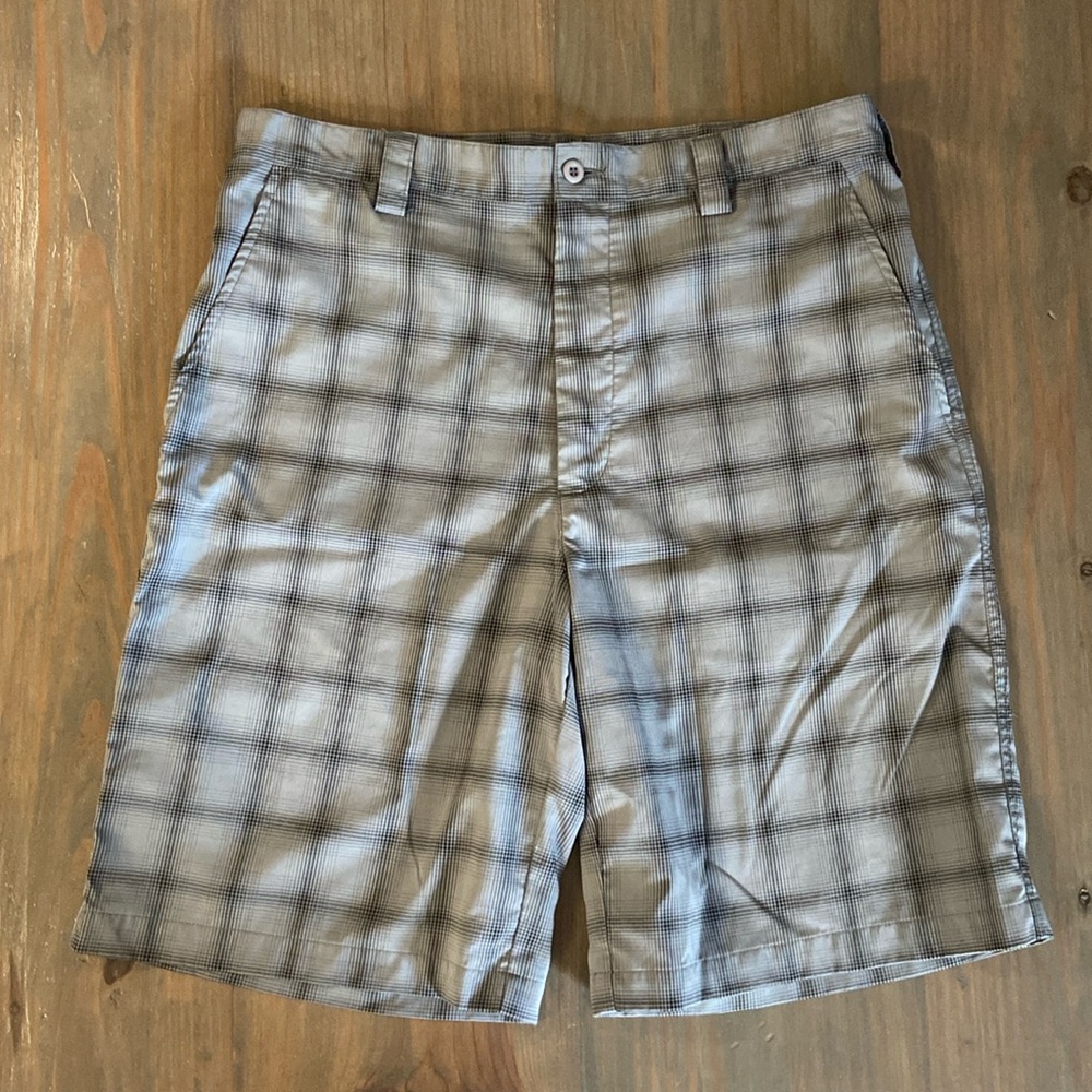 TGIF TOUR shorts - size 34 waist